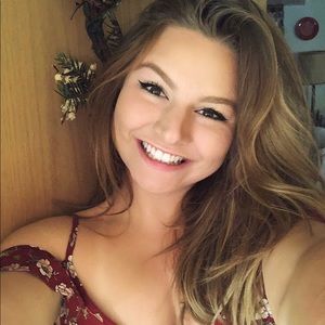 Meet your Posher, Erin kay